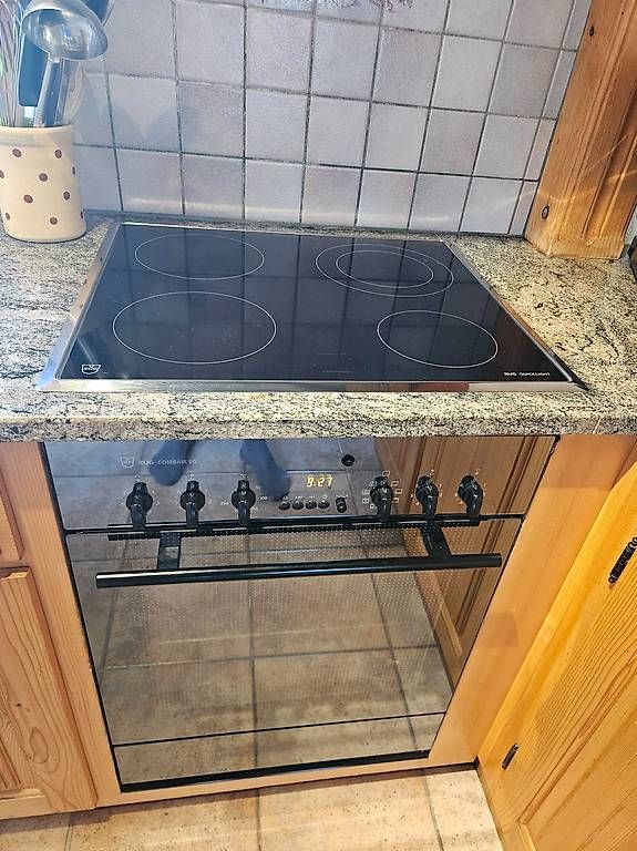 V-Zug Backöfen: Four et plan de cuisson – Gebraucht aus Treyvaux von nir19