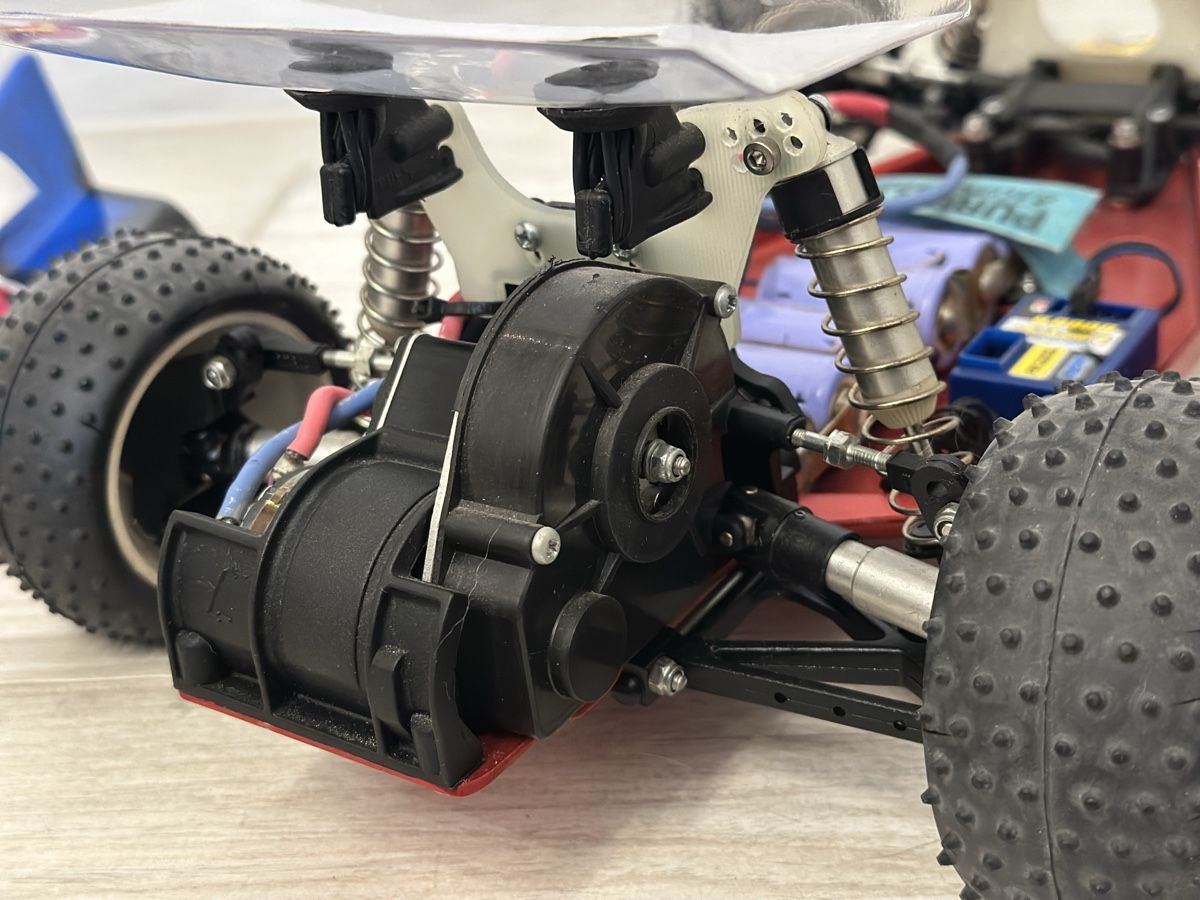 Modellismo RC: Schumacher Cougar Original – Difettoso da Spreitenbach venduto da alishaesseiva 8