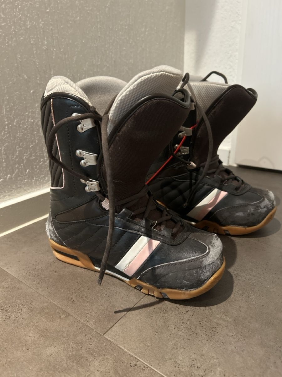 Snowboard Nitro Scarpe da donna: Nitro Snowboard Boots Größe 40 2/3 – Usato da Dinhard venduto da Timo_Ge 1
