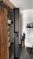 Schmaler Hochschrank dunkelgrau gebraucht