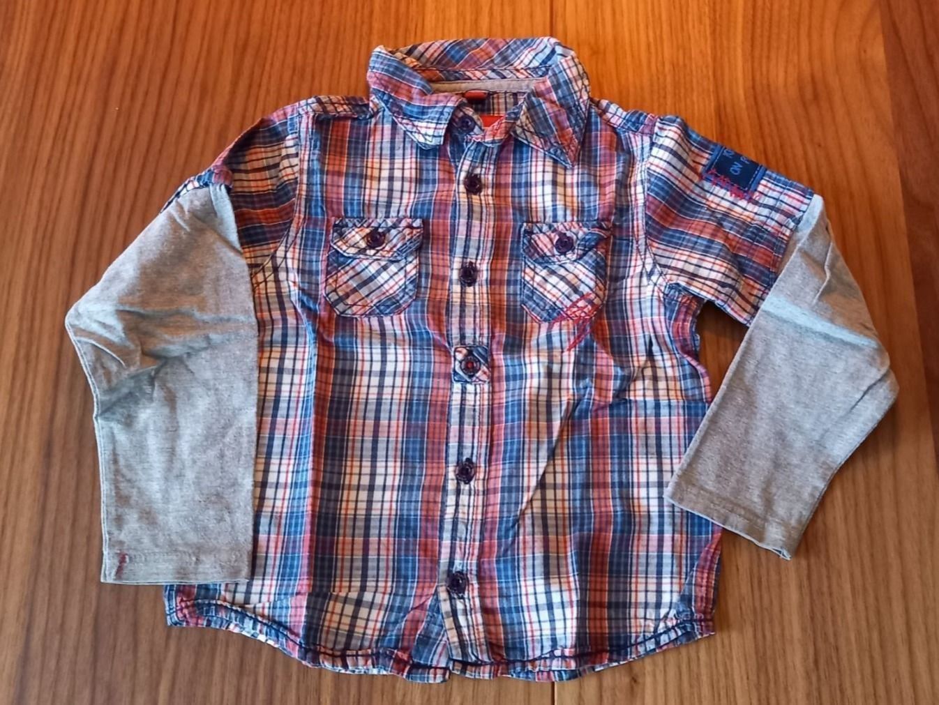Camicie, T-shirt & Polo: Hemd Gr  98 – Usato da St. Pantaleon venduto da whity75