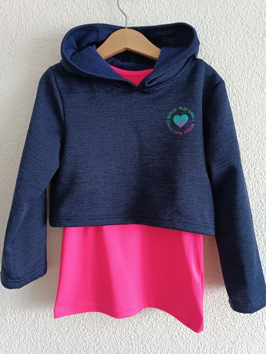 Under Armour Maglioni & Felpe: Pullover Gr 116/122 Under Armour / Sport  – Usato da Binz venduto da julijuli 1