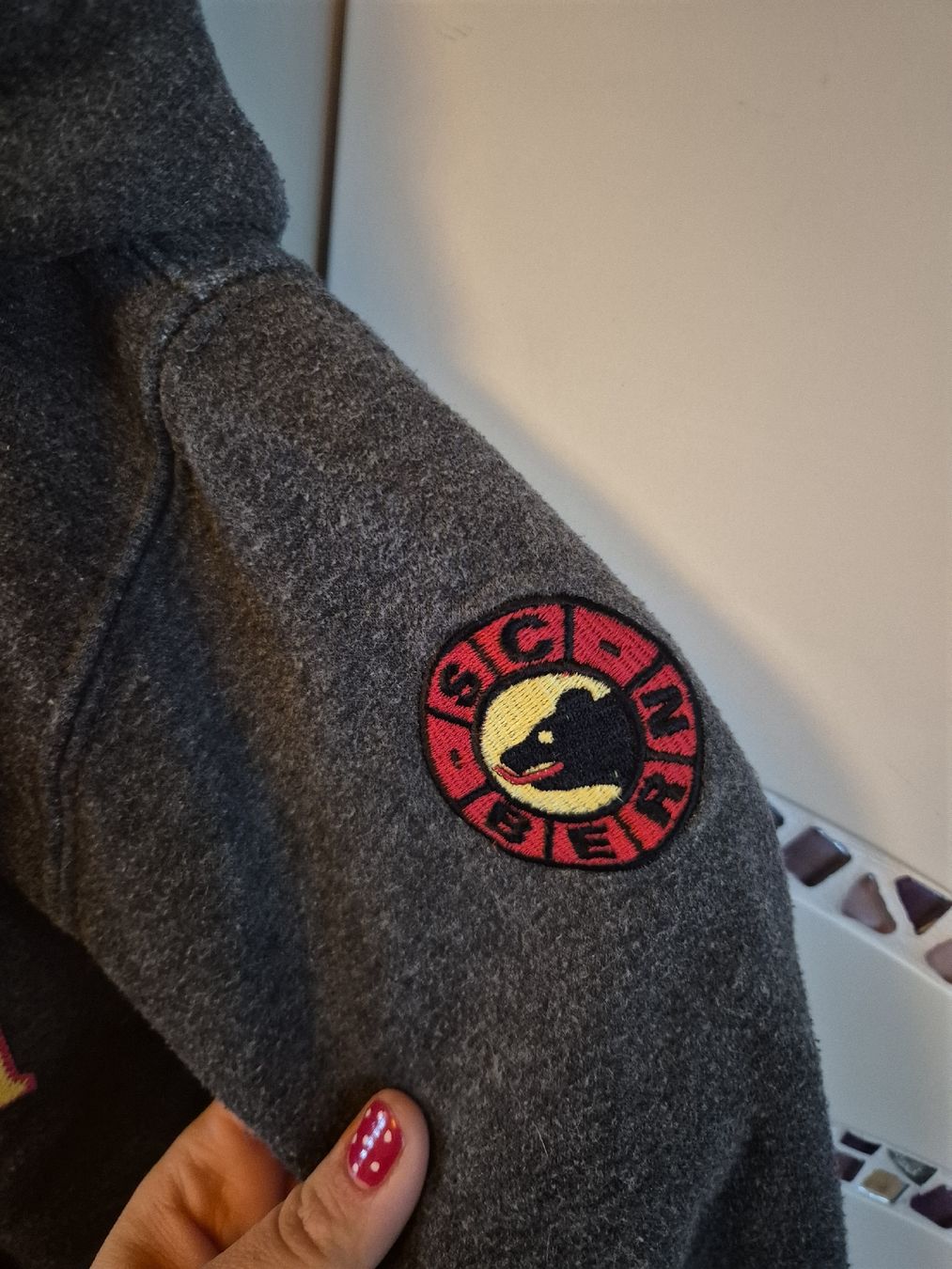 Pulls et sweat-shirts: SCB Sweatjacke 98/104 – D'occasion à Wynigen par La_Talpa 3