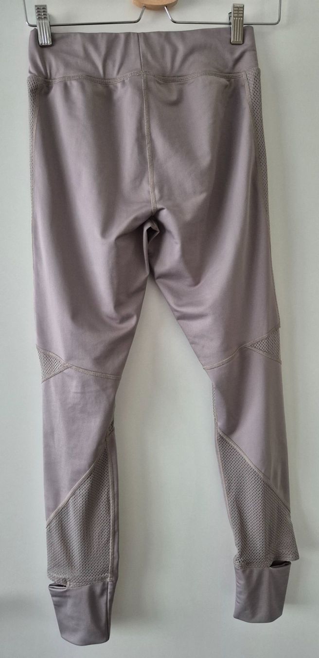 Puma Leggings: PUMA Leggins mit Cut-outs, Gr. 38 – Nuovo (secondo la descrizione) da Wolfwil venduto da s.ara_c 1