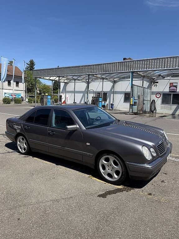 Automobili: Mercedes E320 W210  – Usato da Lenzburg venduto da ata_87w6