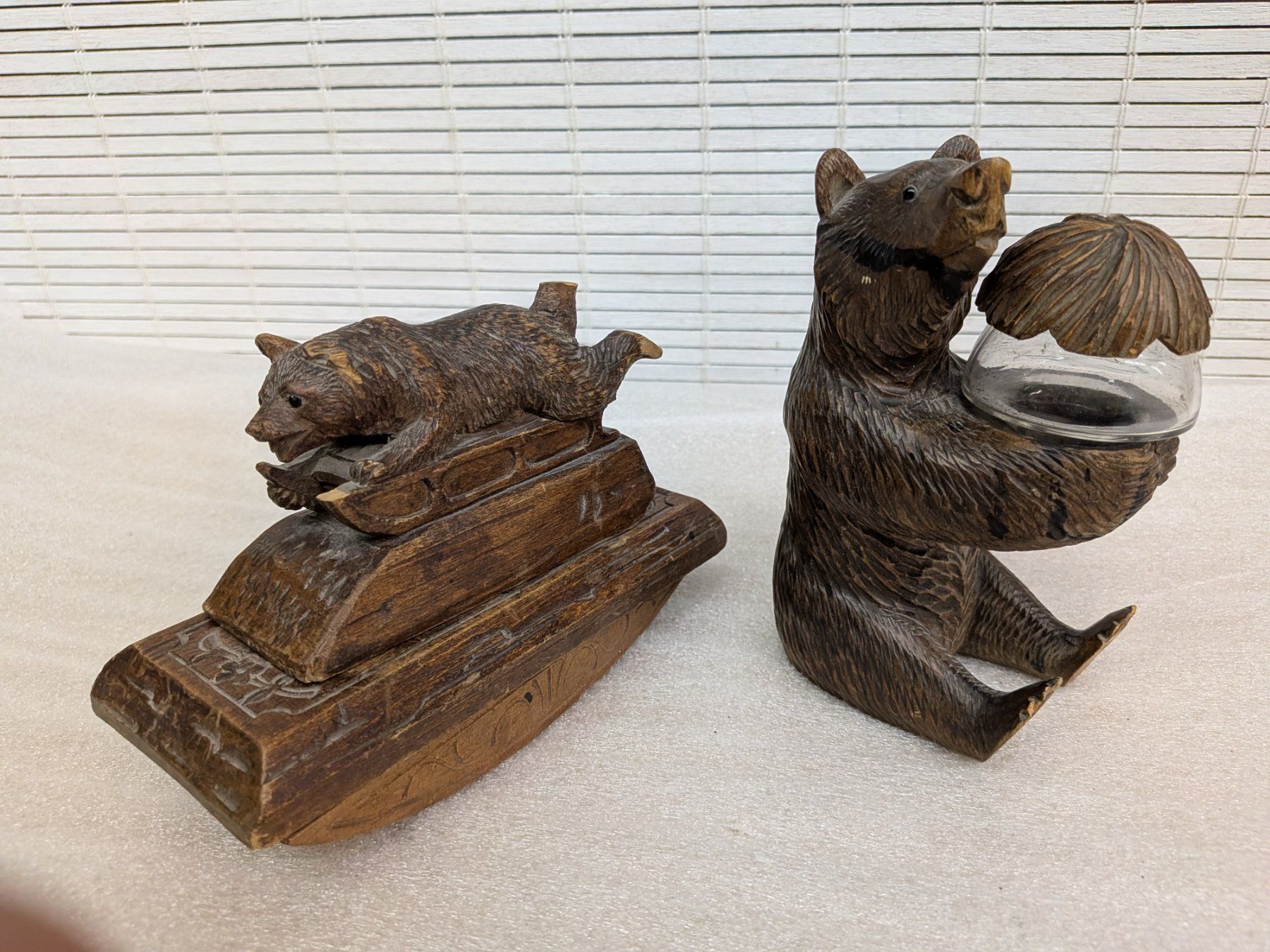 Sculture & Statue: 2 antike Schnitzereien Brienzer Bären – Usato da Emmen venduto da Brockofsky