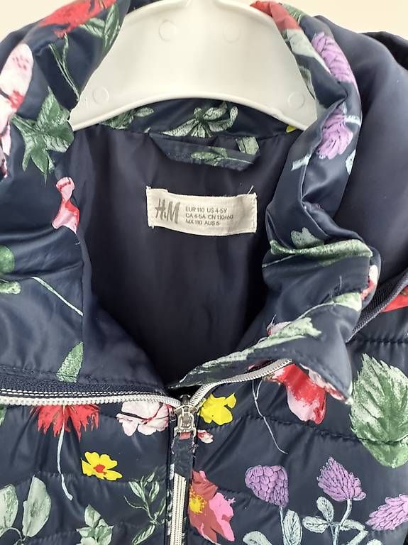 Giacche & Cappotti: Steppjacke H&M Grösse 110 – Usato da Rorschacherberg venduto da Venuise 2