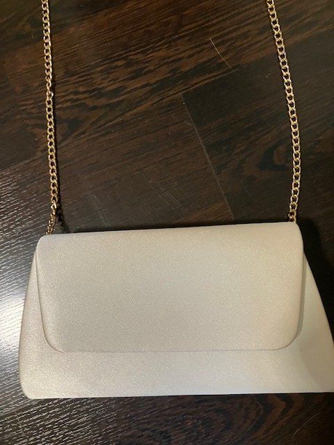 Borse da donna: perlmutt-farbene clutch mit goldkette – Usato da Schwarzenberg LU venduto da kindler007 1