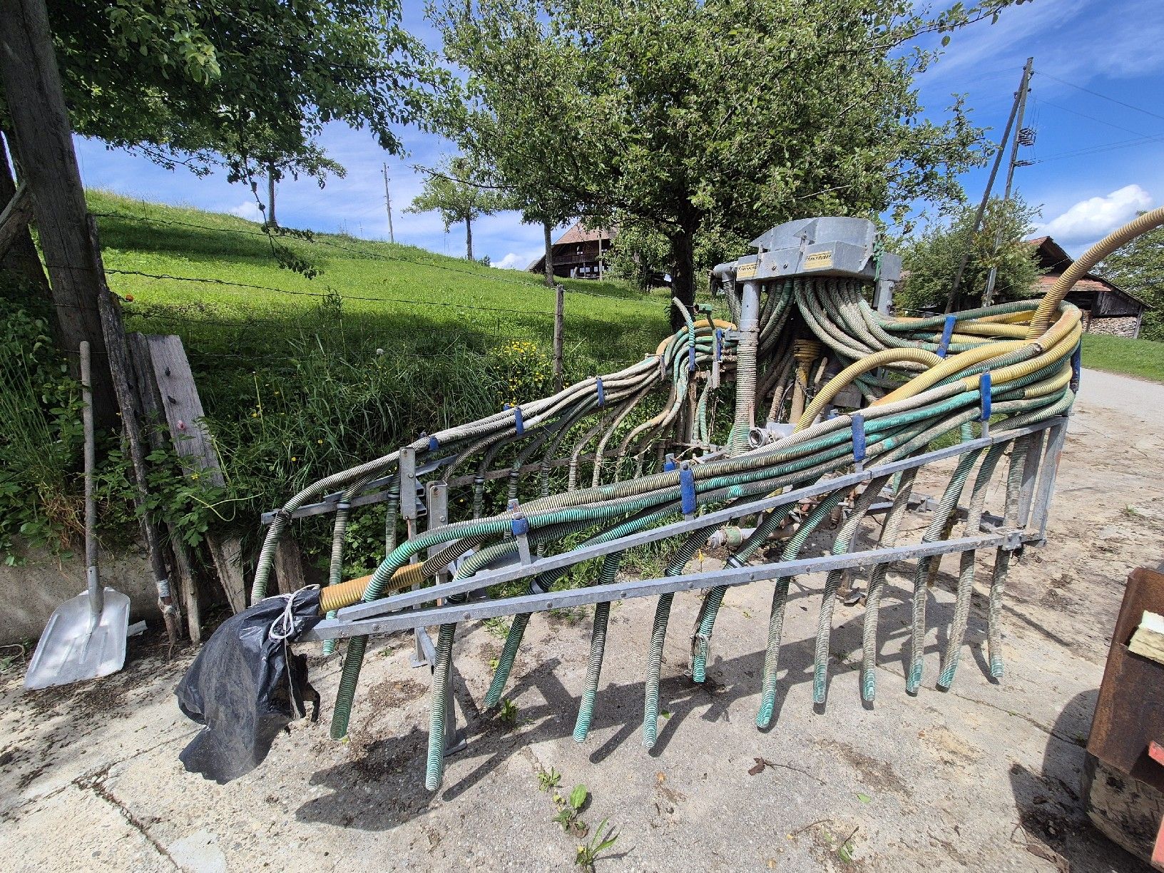 Tutte le macchine: Schleppschlauch / Gülleverteiler – Difettoso da wynigen venduto da rivella89 1