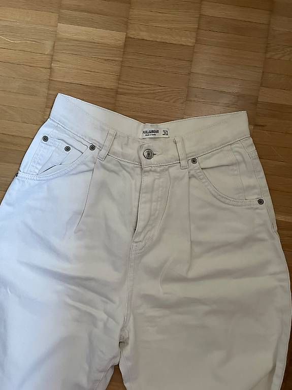 Pull&Bear Jeans: Pull and Bear Baggy Jeans – Usato da Zürich venduto da marianarcf 1