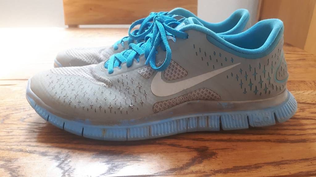 Chaussures femmes: Nike Free 4.0 – D'occasion à Madiswil par Kwon02 1