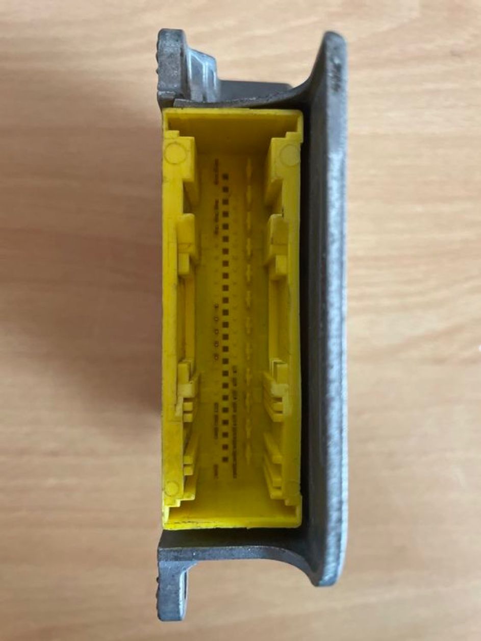 VW Tutti pezzi di ricambio auto: Airbag Sensor #202 VW 6Q0909605B – Usato da St.Gallen venduto da maierm01 2