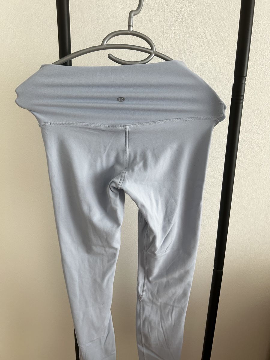 Lululemon Leggings: Lululemon Leggings Light Blue Size S Used Condition – Usato da Zug venduto da day_9ph6 1