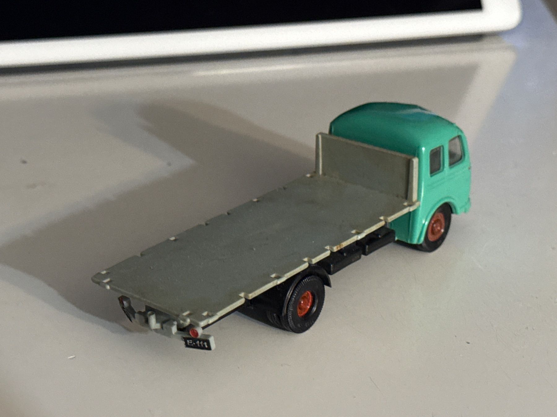 Siku Modellini d'auto: Alter Siku Mercedes LP 315 Pritsche – Difettoso da Allschwil venduto da meeresperle 1