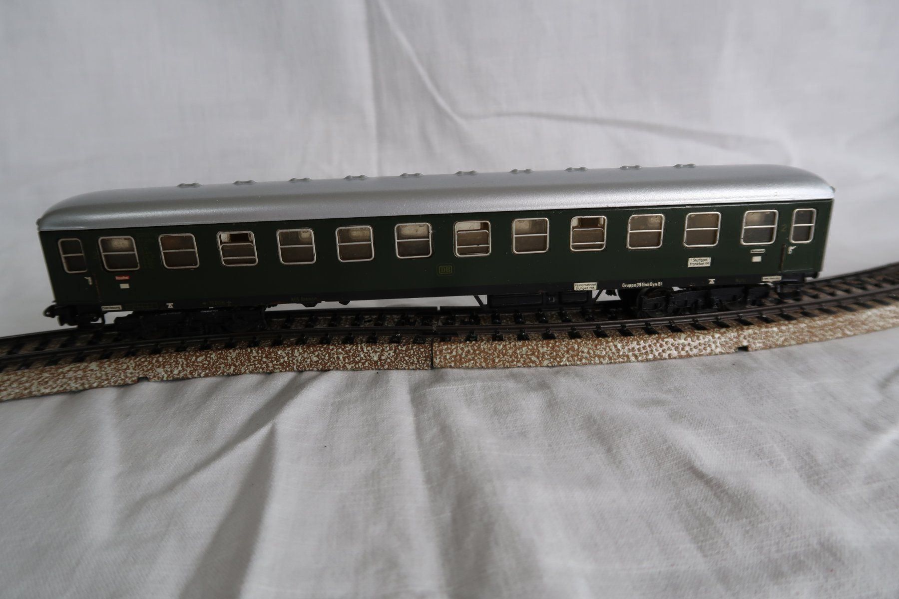 Märklin Modelleisenbahnen: Märklin 4052 D-Zug Wagen – Gebraucht aus Hurden von Barth23