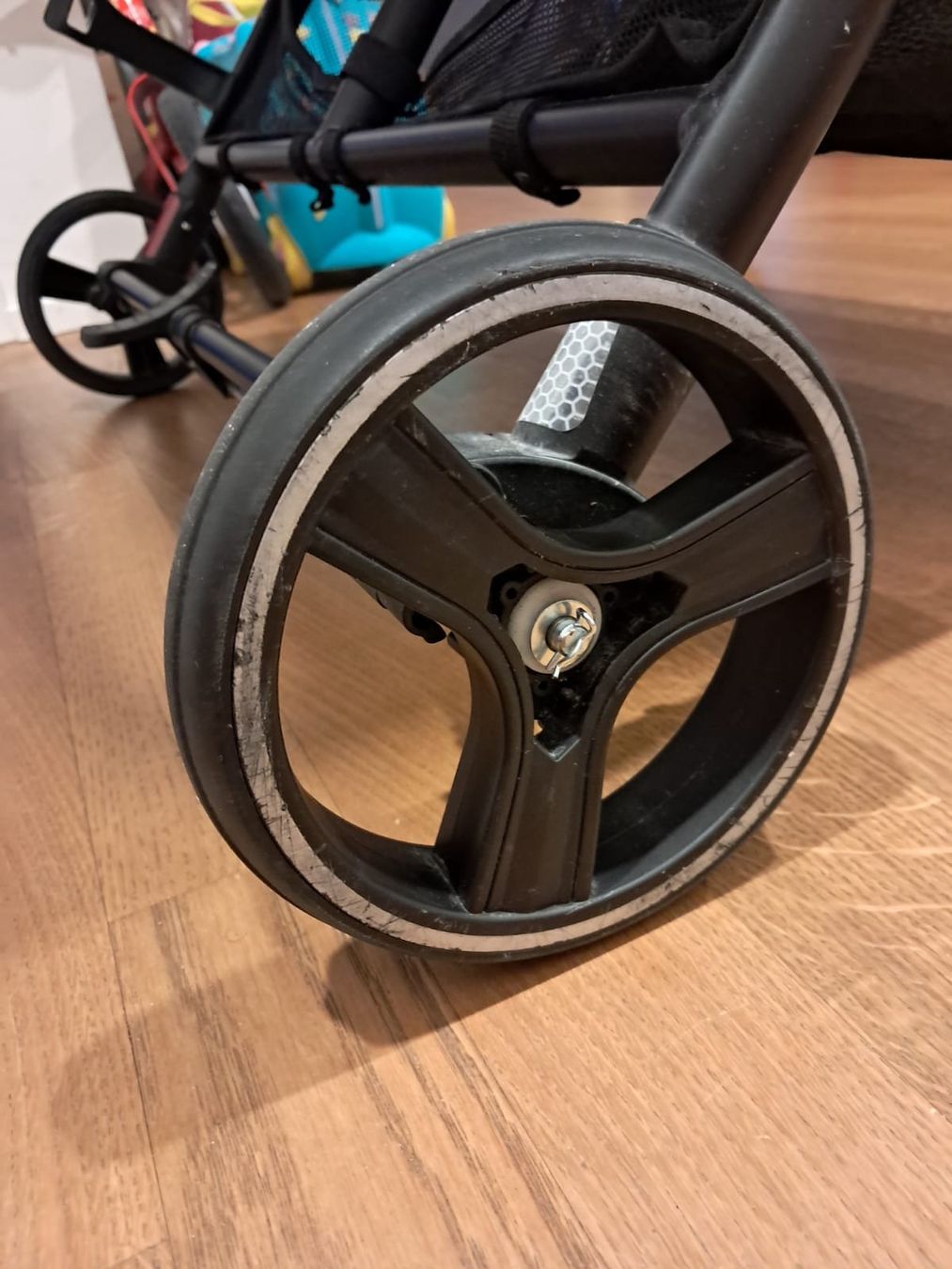 Hauck Kinderwagen: Doppelkinderwagen Hauck defekt – Defekt aus Biel/Bienne von nad_rm72 8