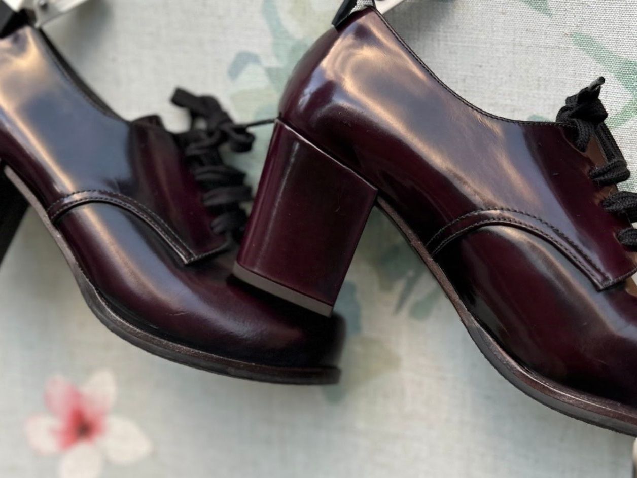 Chie Mihara Scarpe da donna: Chie Mihara Schnürschuhe Gr. 36.5 – Usato da Neuhausen am Rheinfall venduto da noelle0810 1