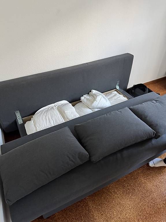 Divani: Bequemes Bettsofa – Usato da Zürich venduto da justin27 1