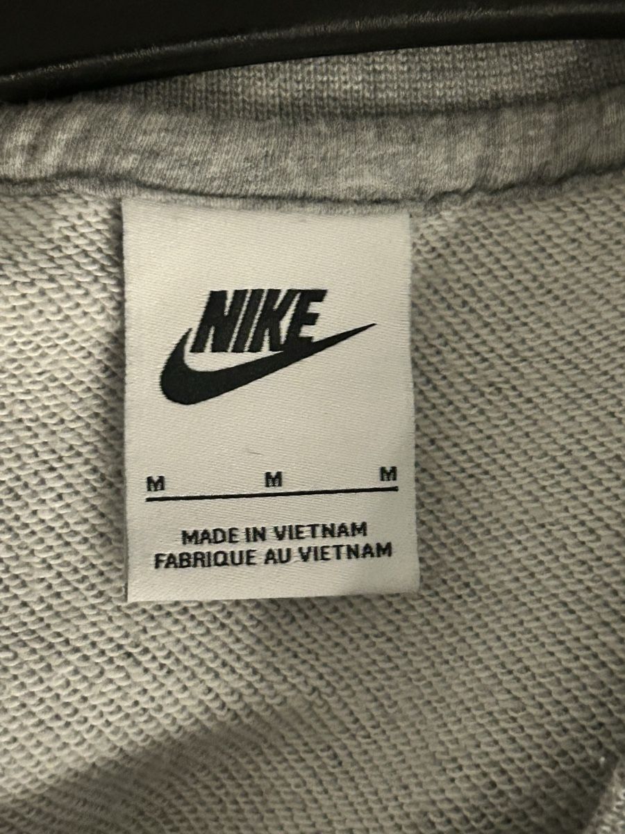 Nike Pullover & Sweatshirts: Nike Pullover grau Grösse M Zustand gut – Gebraucht aus Wädenswil von kha_n27q 2