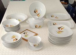 SERVICE DE TABLE NEUF 32 pces PORCELAINE SCHIRNDING BAVARIA