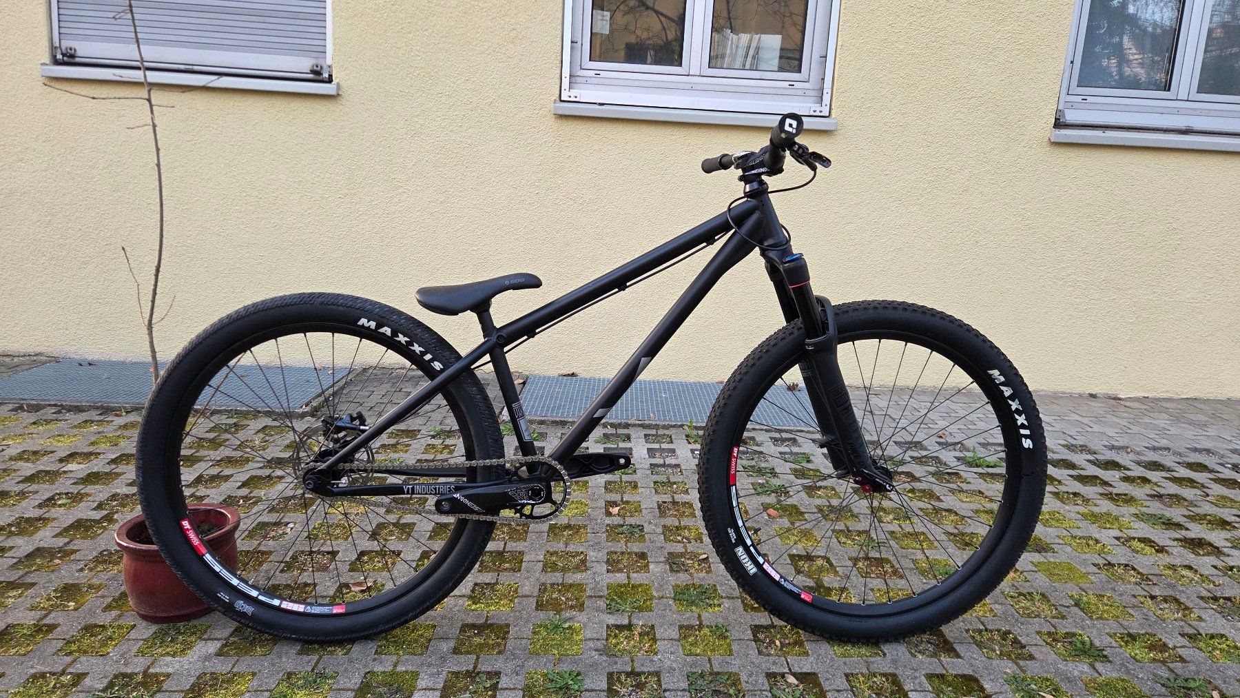 YT Biciclette: YT Dirtlove Dirtjumper – Usato da Zürich venduto da E.Schenkel 2
