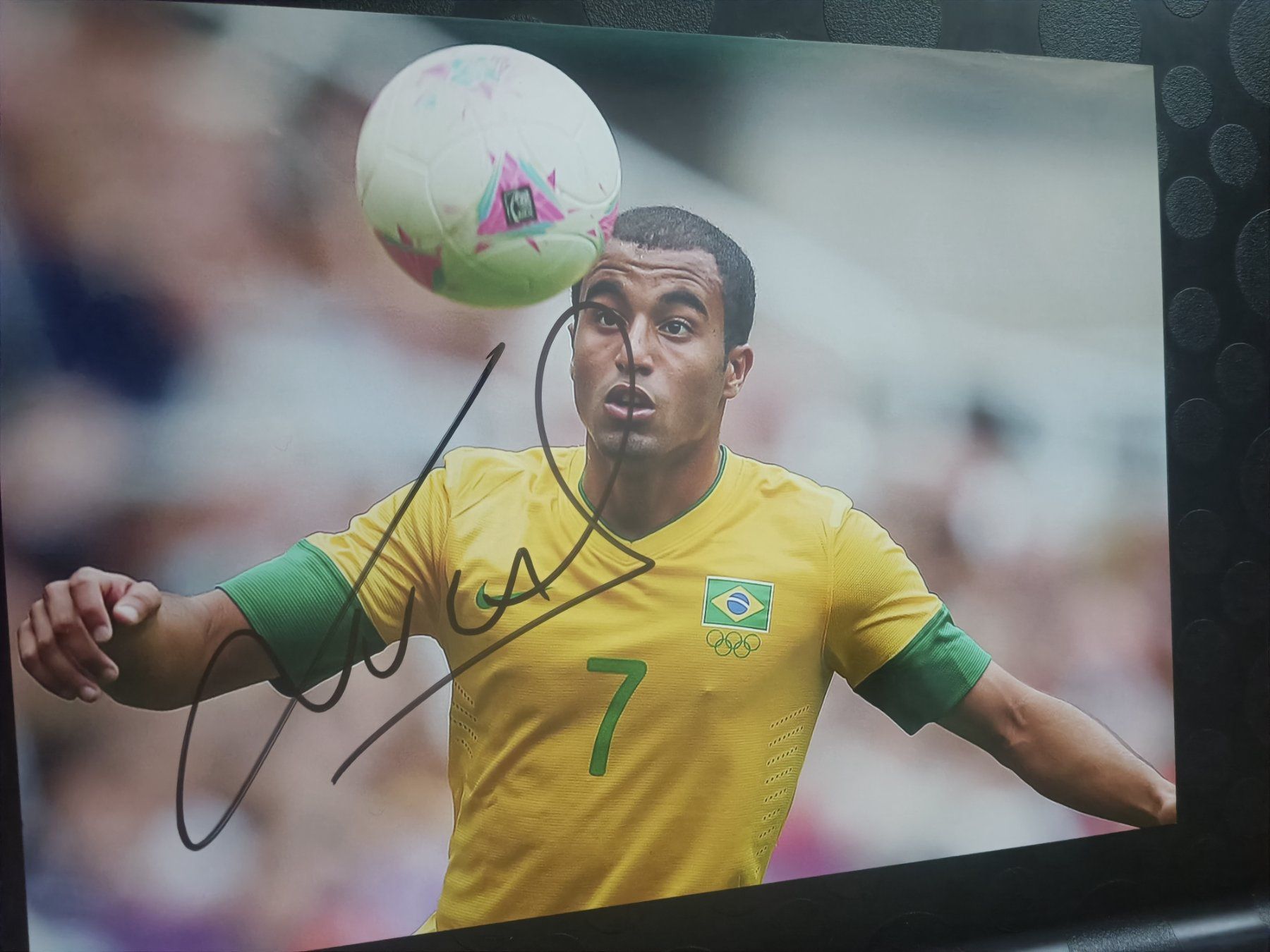 Autografi: Lucas Moura - 20x30cm Handsigniert – Usato da Menziken venduto da Artographs