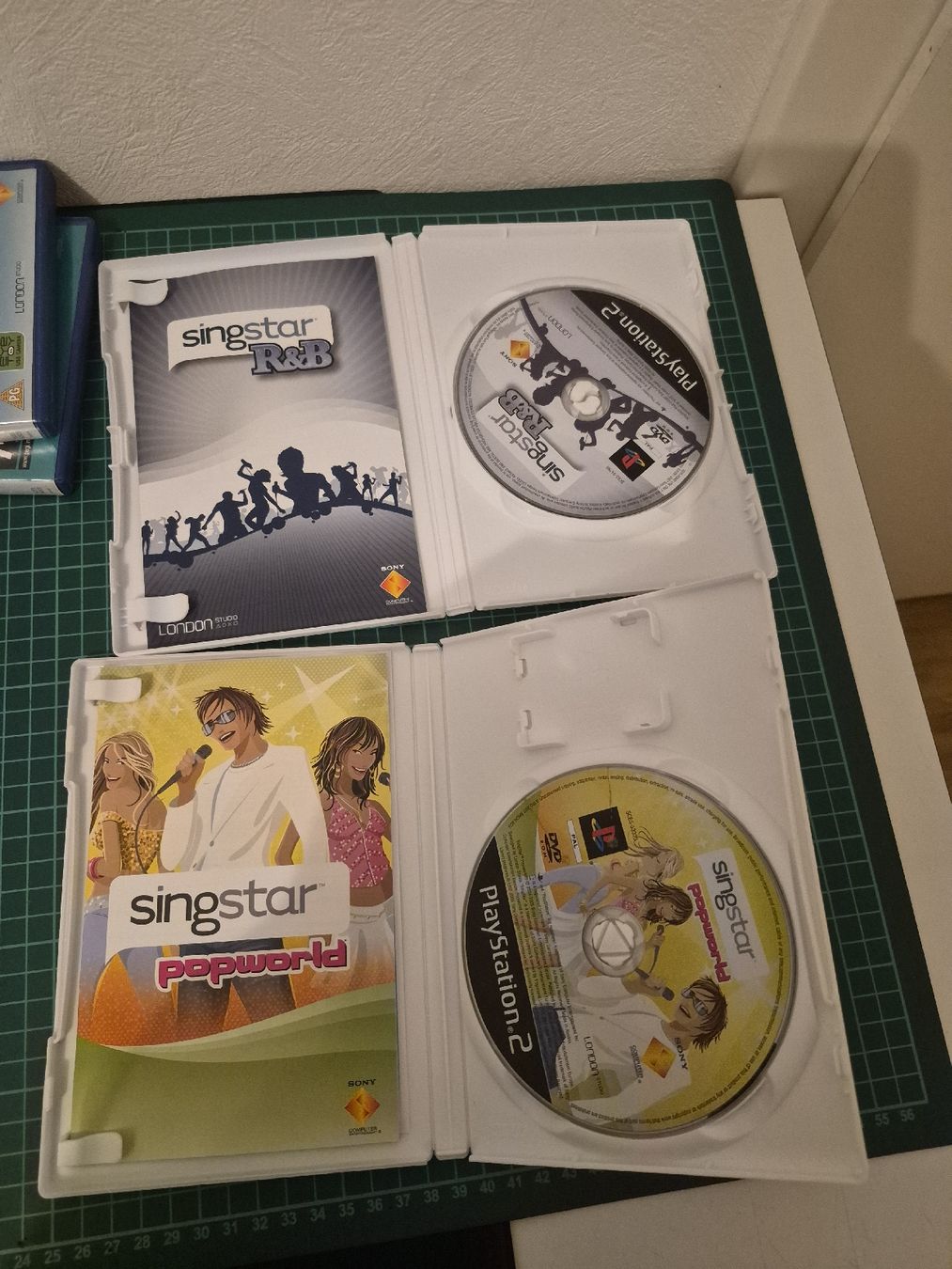 Singstar PS2 Games Bundle - Pop Hits, Party, R&B, Popworld (Gebraucht ...