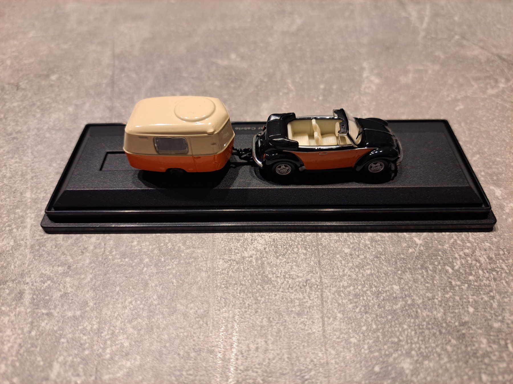 Volkswagen Modellini d'auto: VW Käfer Cabrio mit Wohnwagen Massstab1:87 – Nuovo (secondo la descrizione) da Worben venduto da Celvin62 2