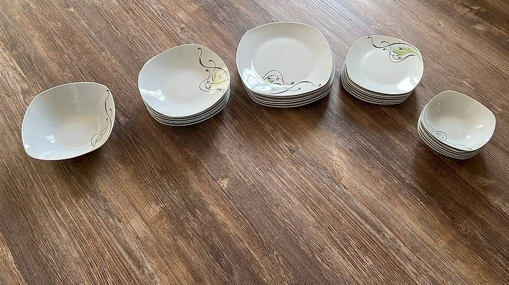 Geschirrsets: Teller Set je 6 Stk – Gebraucht aus Itingen von Haefi 1