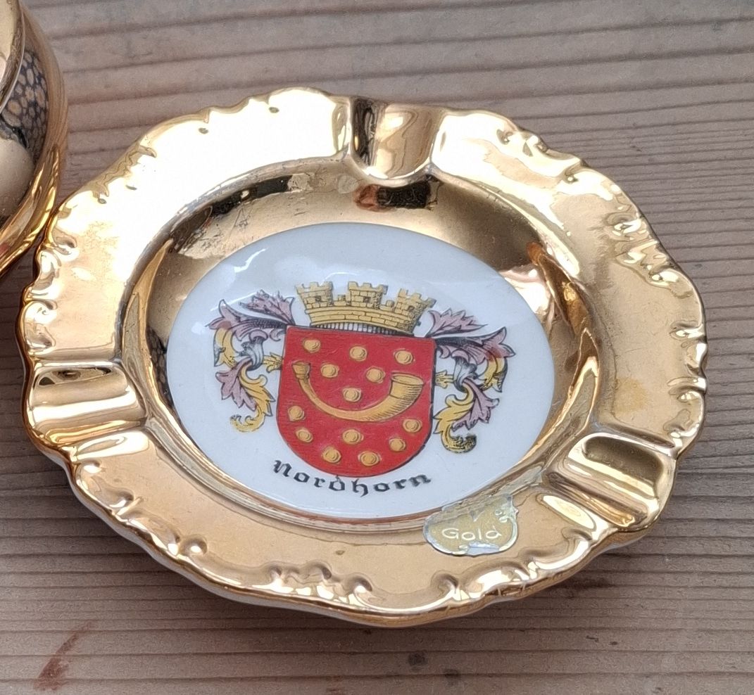 Cendriers: Aschenbecher Gold – D'occasion à Buochs par regenbogen7365 1