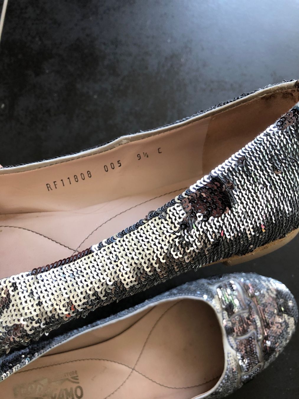 Salvatore Ferragamo Scarpe da donna: Ballerines Salvatore Ferragamo argentées à sequins – Usato da Coppet venduto da Vanessamode 4