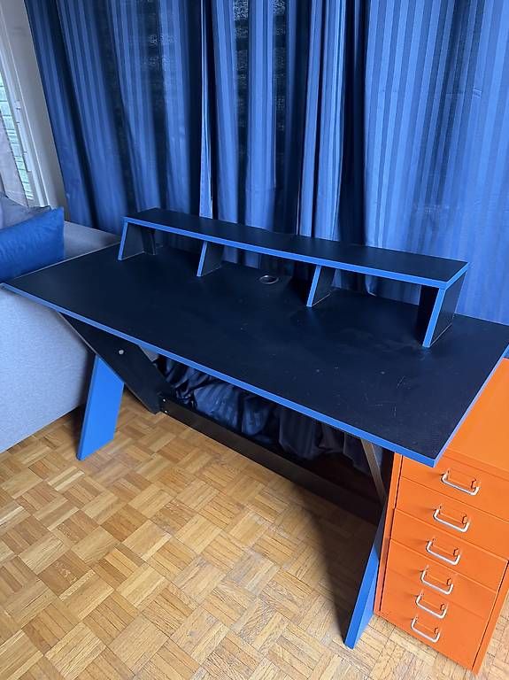 Poltrone: Bureau+  Fauteuil – Usato da Petit-Lancy venduto da Rah4 1