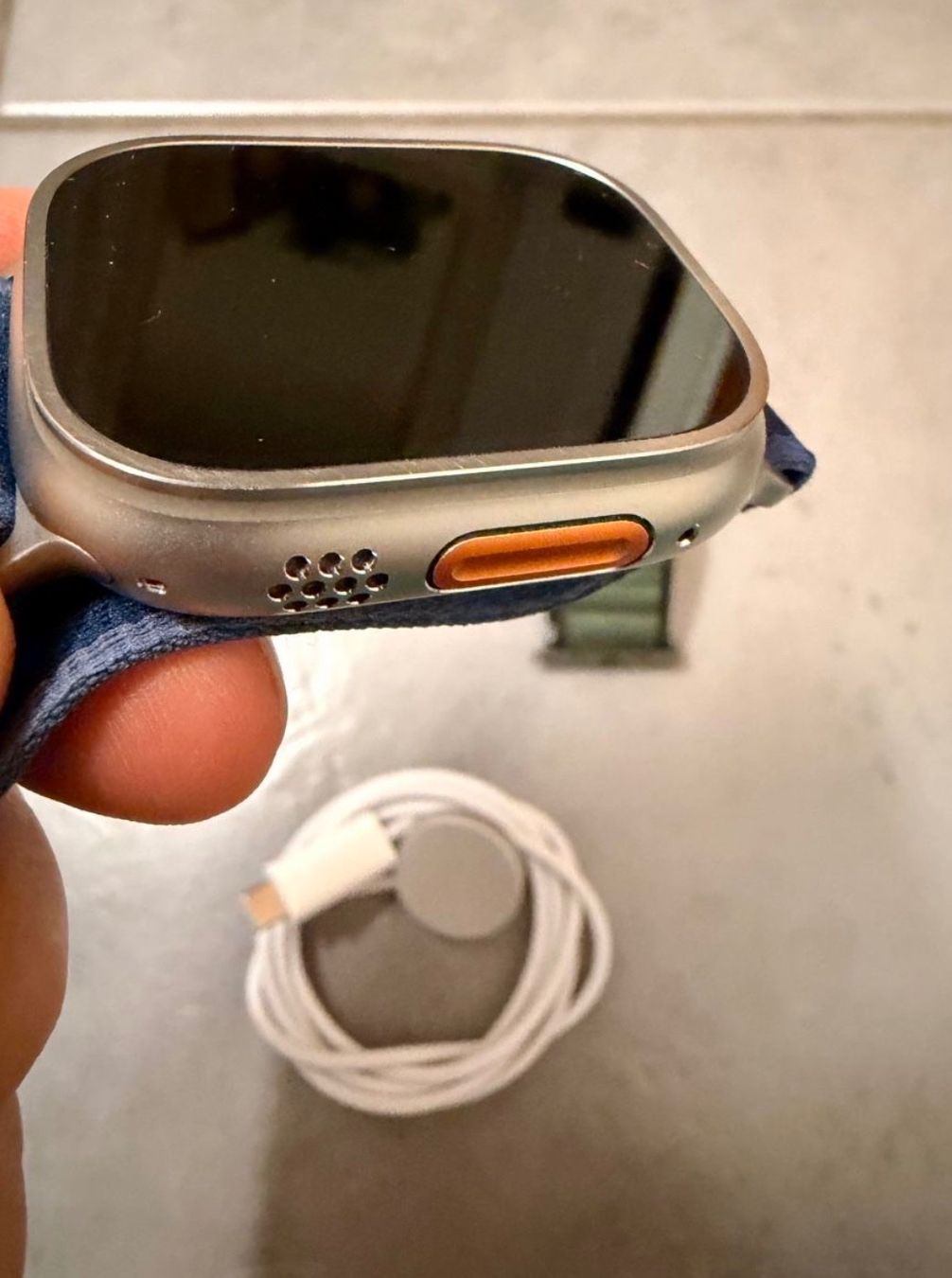 Apple Smartwatch: Apple Watch Ultra 2 Titan – Usato da Zürich venduto da Jered.a.r 1