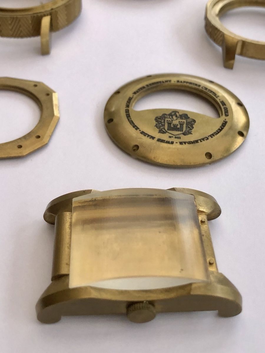 Swiss Orologi: Lot de boîtes de montre et composants horlogers prototype – Usato da Cernier venduto da Classic_Time 8