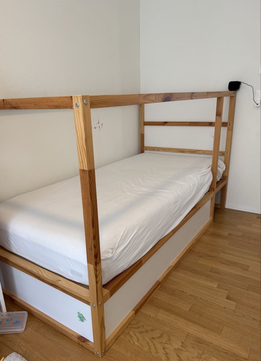Letti: Ikea Kura bett – Usato da Langnau am Albis venduto da tur_5xb6