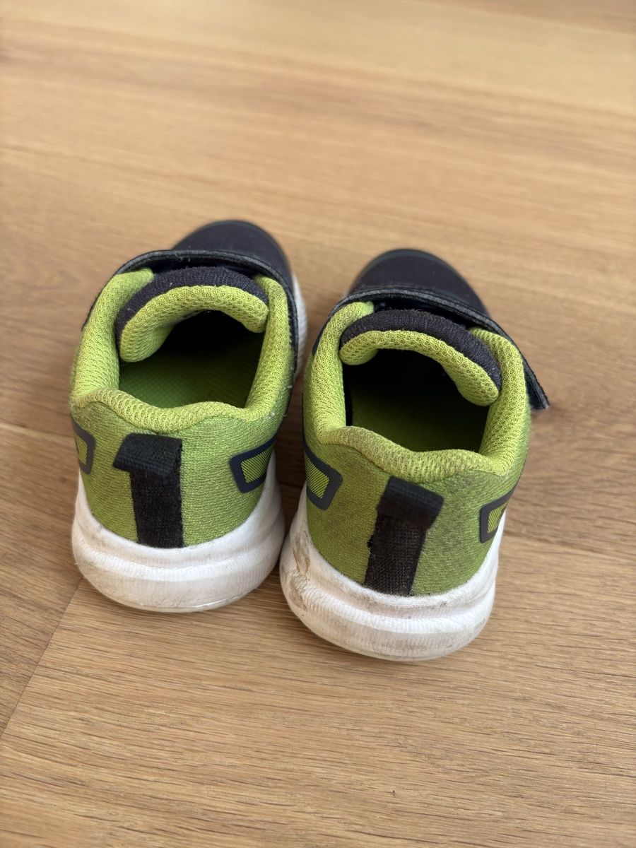 Fila Scarpe per ragazzi: Fila Sneaker Turnschuh Grösse 24 – Usato da Gebenstorf venduto da Sandra01031 2