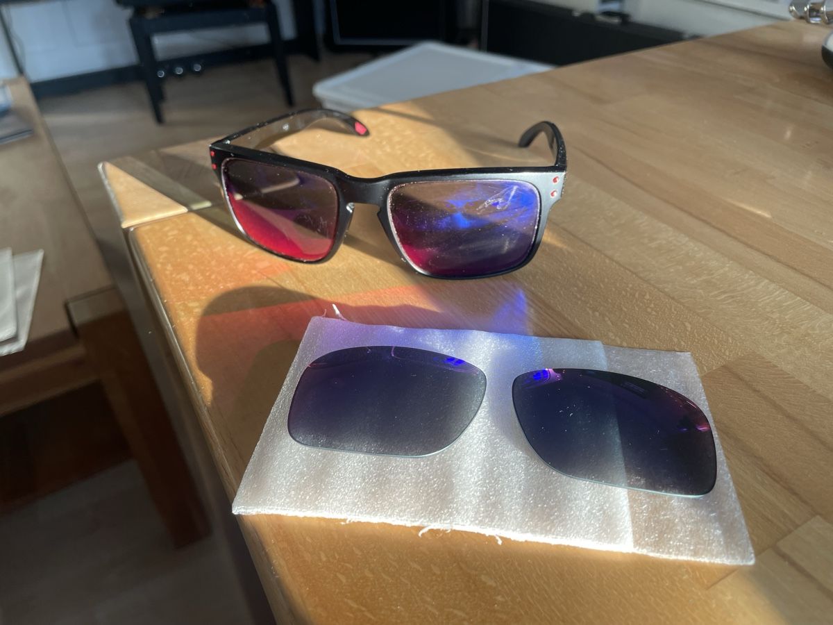 Oakley Occhiali & Lenti: Oakley Holbrook Sonnenbrille – Usato da Zürich venduto da toe_7gmv