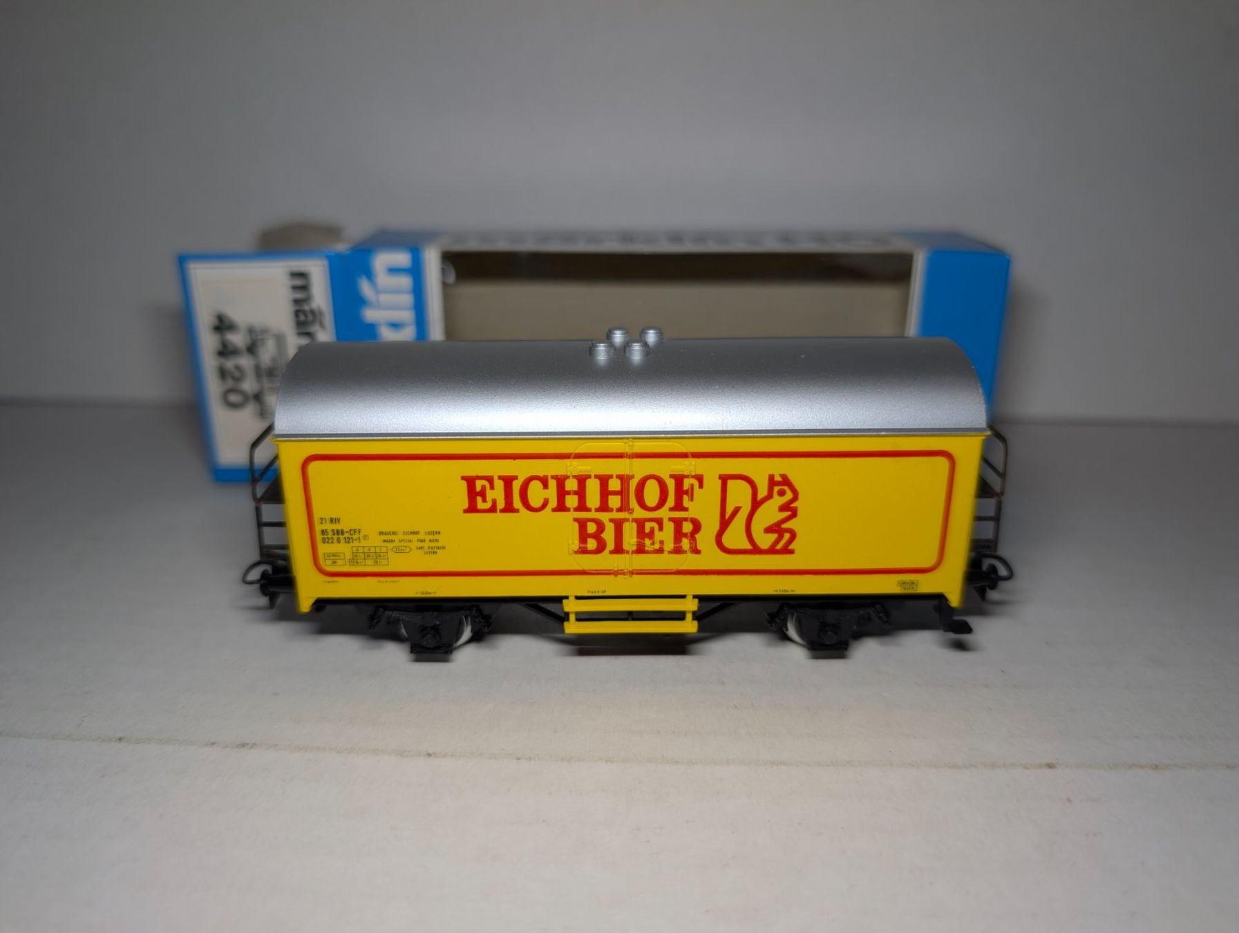 Märklin Modellini di ferrovie: Märklin 4420 Bierwagen Eichhof Bier – Nuovo e nell'imballaggio originale da Gland venduto da NicoRe44IV 1