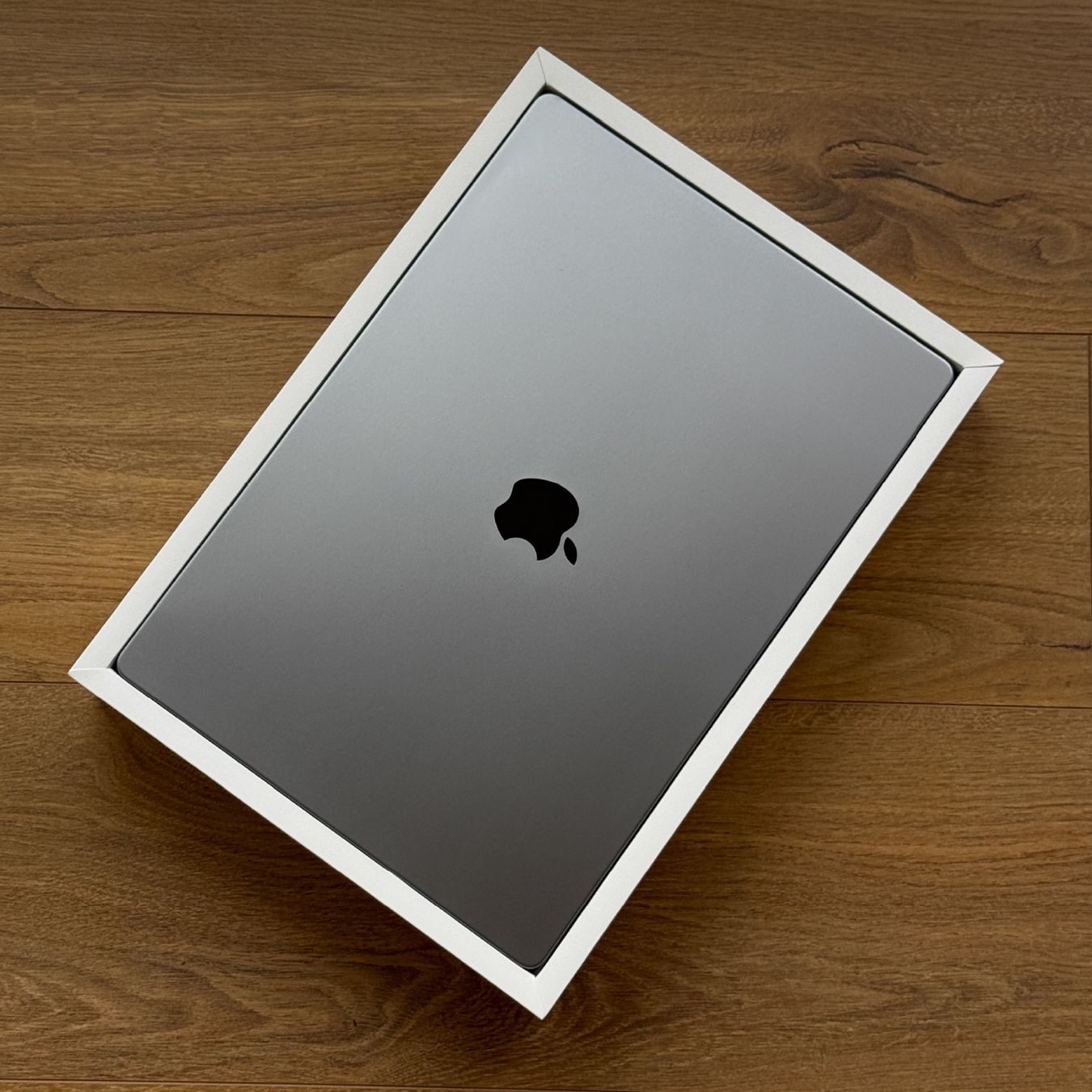 Apple PCs: MacBookPro 16" M1 Max 64gb 1to 2021 – Gebraucht aus Martigny von b_p1 7