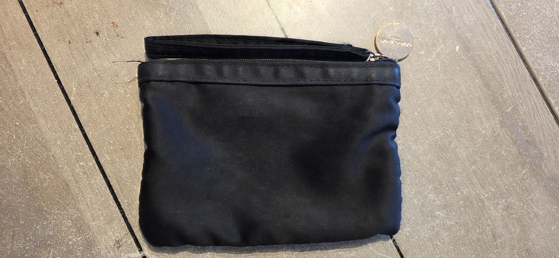 Custodie per cosmetici: Trousse de maquillage Giorgio Armani – Usato da Ste-Croix venduto da kar_9x7w 2