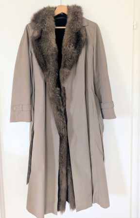 Damen-Trenchcoat mit Pelz-Revers und Pelzfutter, Gr. 36/38