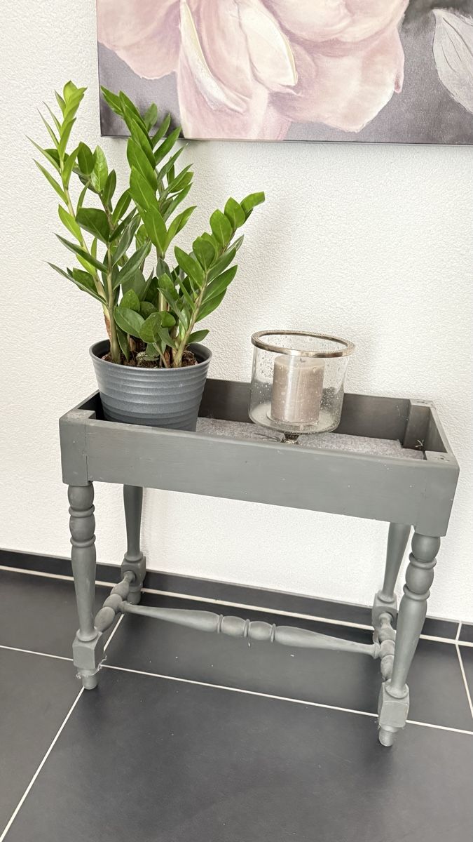 Tische: Shabby Chic Pflanzentisch  – Gebraucht aus Sirnach von sirni