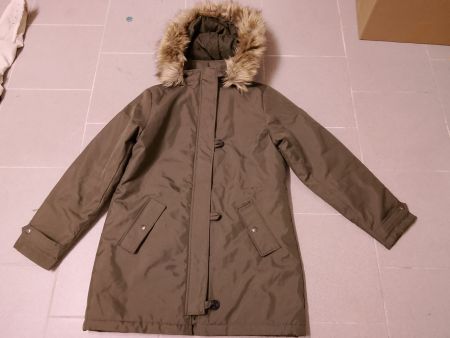 Chicoree Winter Parka mit Kunstpelz, Gr. M, Olivgrün