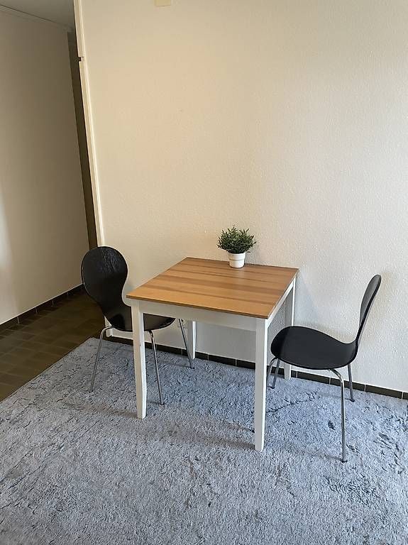 Tapis: Blauer Teppich abzugeben – D'occasion à Kloten par MMB_21