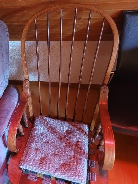Sessel: Beau Fauteuil en bois basculant – Gebraucht aus St-Imier von Dany206 2
