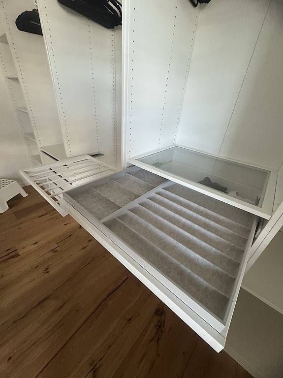 Armadi: PAX Schrank Ikea – Usato da Weiach venduto da cor_2sss 2