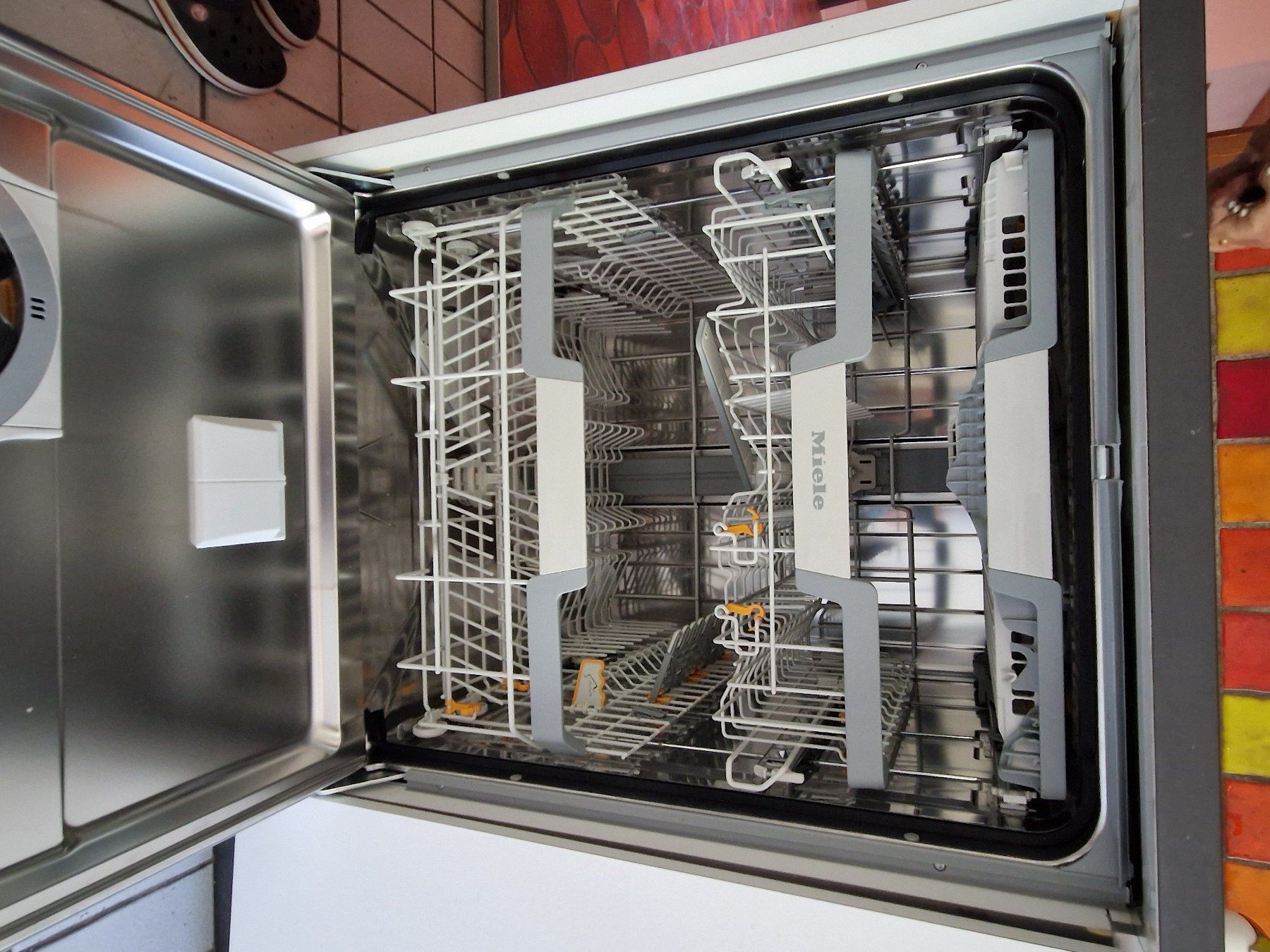 Geschirrspüler: Miele Abwaschmaschine – Gebraucht aus Turbenthal von Intheair52 1