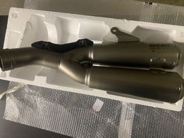 Pot d'échappement Akrapovic Ducati