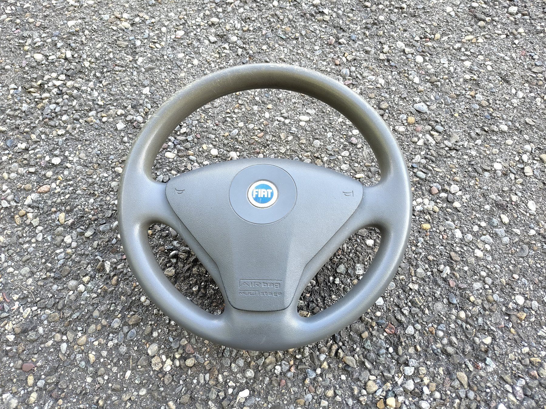 Fiat Alle Autoersatzteile: Fiat Multipla Steuerrad – Gebraucht aus Hombrechtikon von Smorebrot99
