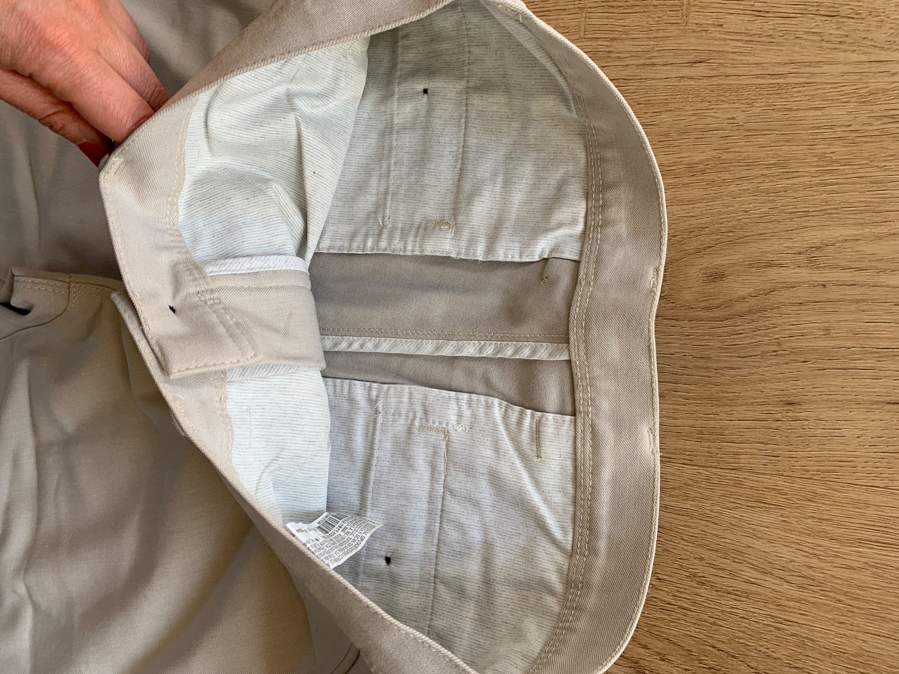 Zara Pantaloni: Pantalon beige Zara – Nuovo (secondo la descrizione) da Genève venduto da rez_c6c6 1